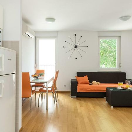 Apartment Marcela With Private Parking 스플리트 외부 사진