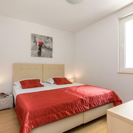 Apartment Marcela With Private Parking 스플리트 외부 사진