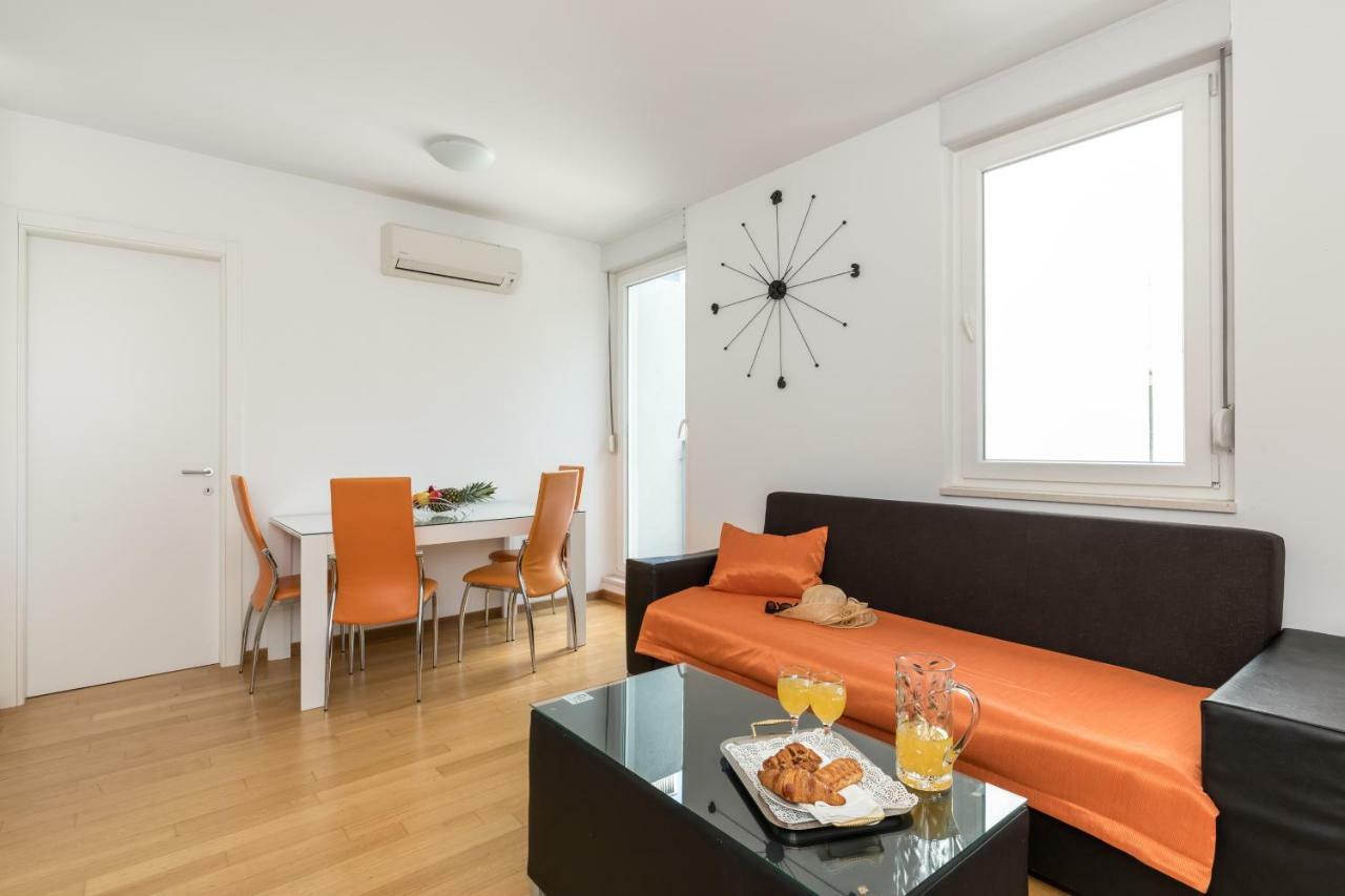 Apartment Marcela With Private Parking 스플리트 외부 사진